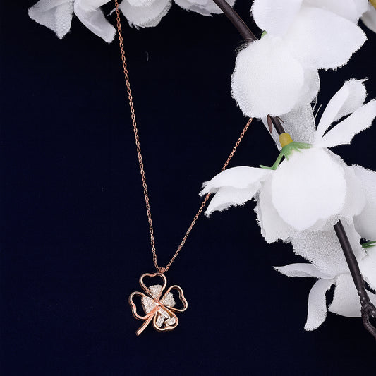 Heart Petal Flower Pendant Necklace in Rose Gold